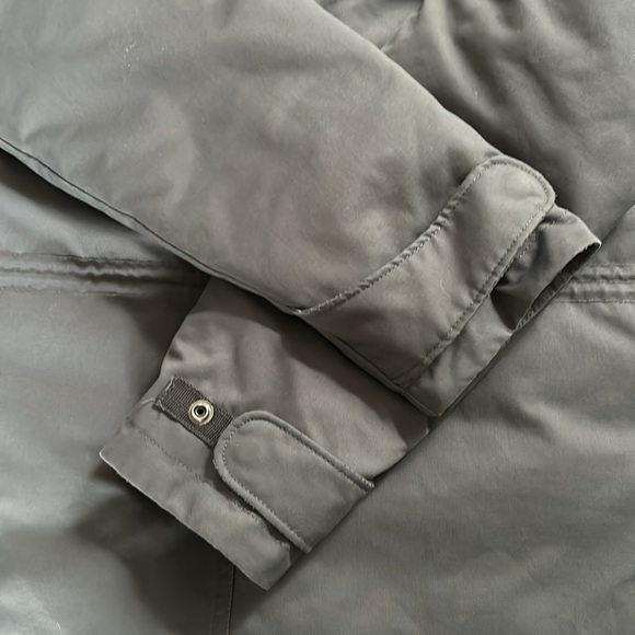 Abercrombie & Fitch Water Resistant Down Coat Size Small Two Way Zipper - Picture 6 of 7